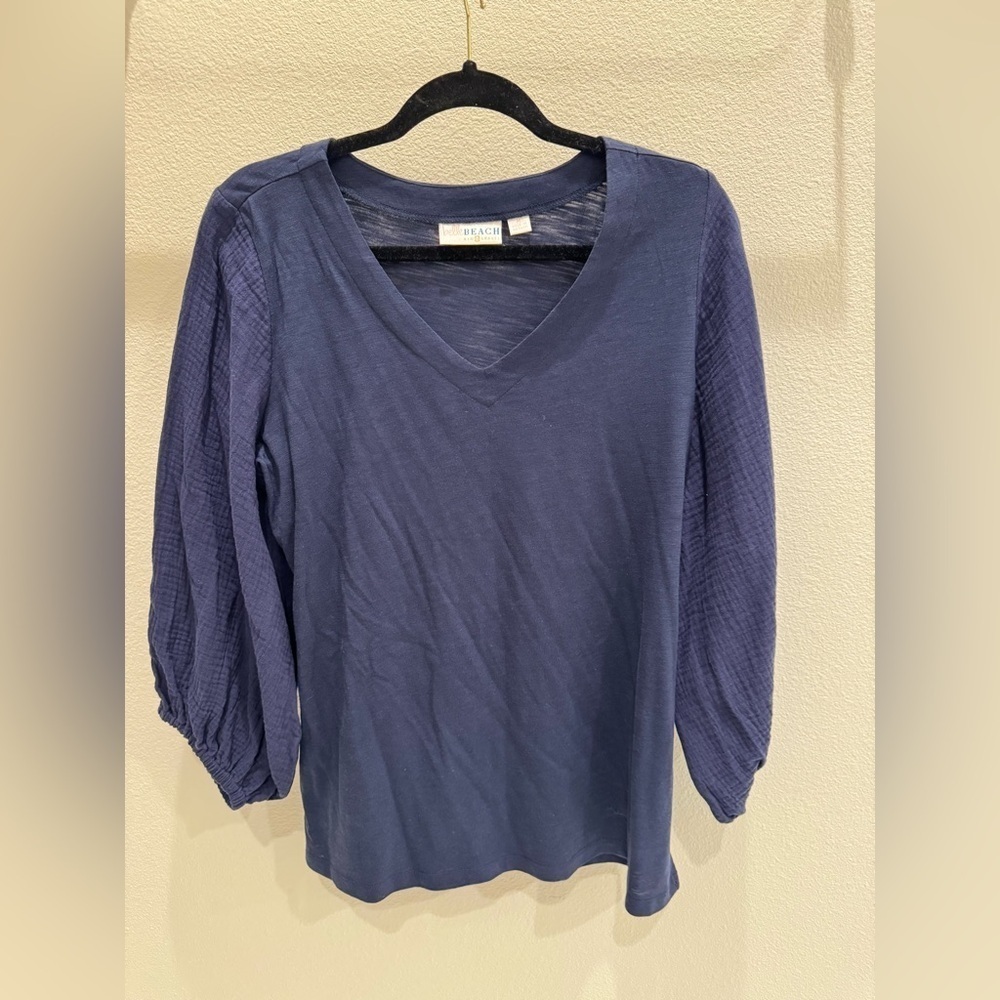 Belle by Kim Gravel mixed media Blue V-Neck Women's Top size medium